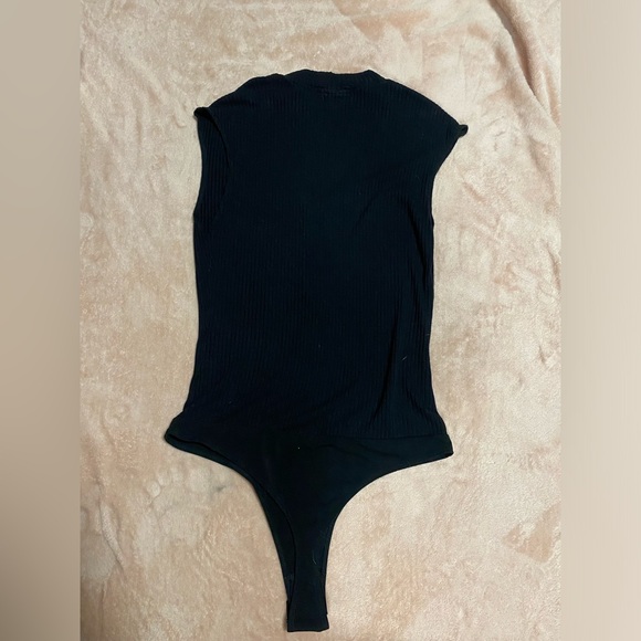 Dynamite Medium V Neck Bodysuit - Picture 4 of 4